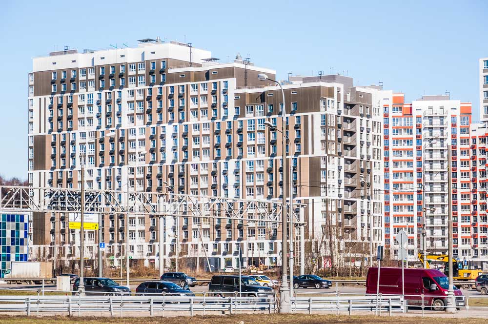 Сколько реновационного жилья появится в Москве за год?
