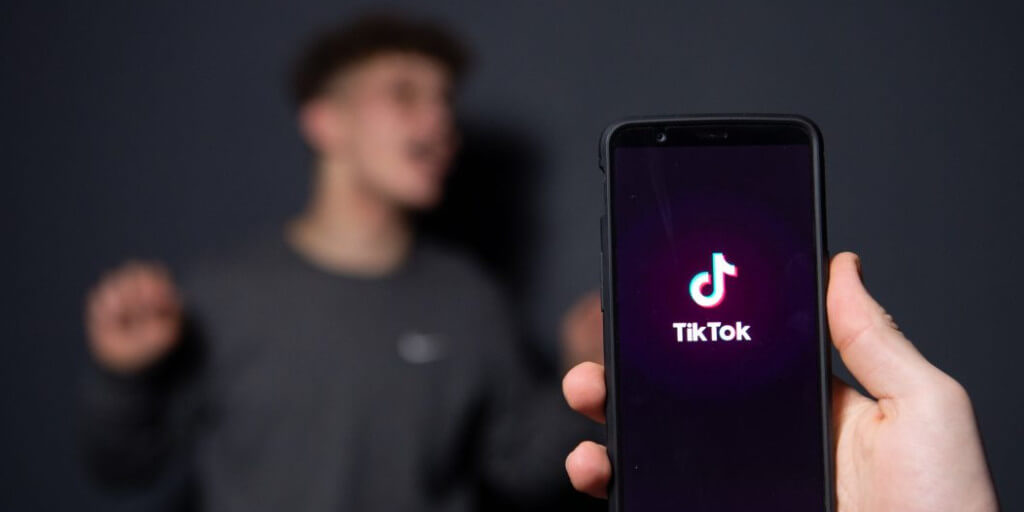 Россияне смогут зарабатывать в TikTok: достаточно снимать 30-секундные ролики
