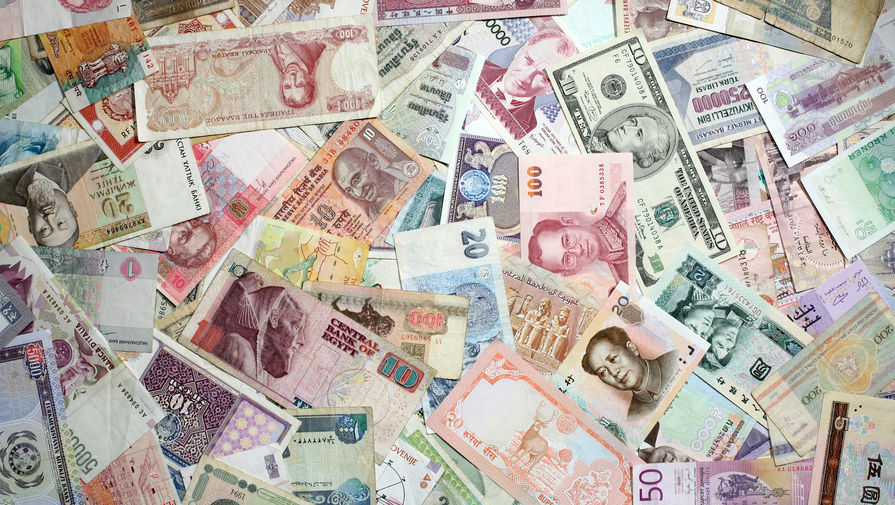 Мнение эксперта: в какой валюте хранить деньги летом