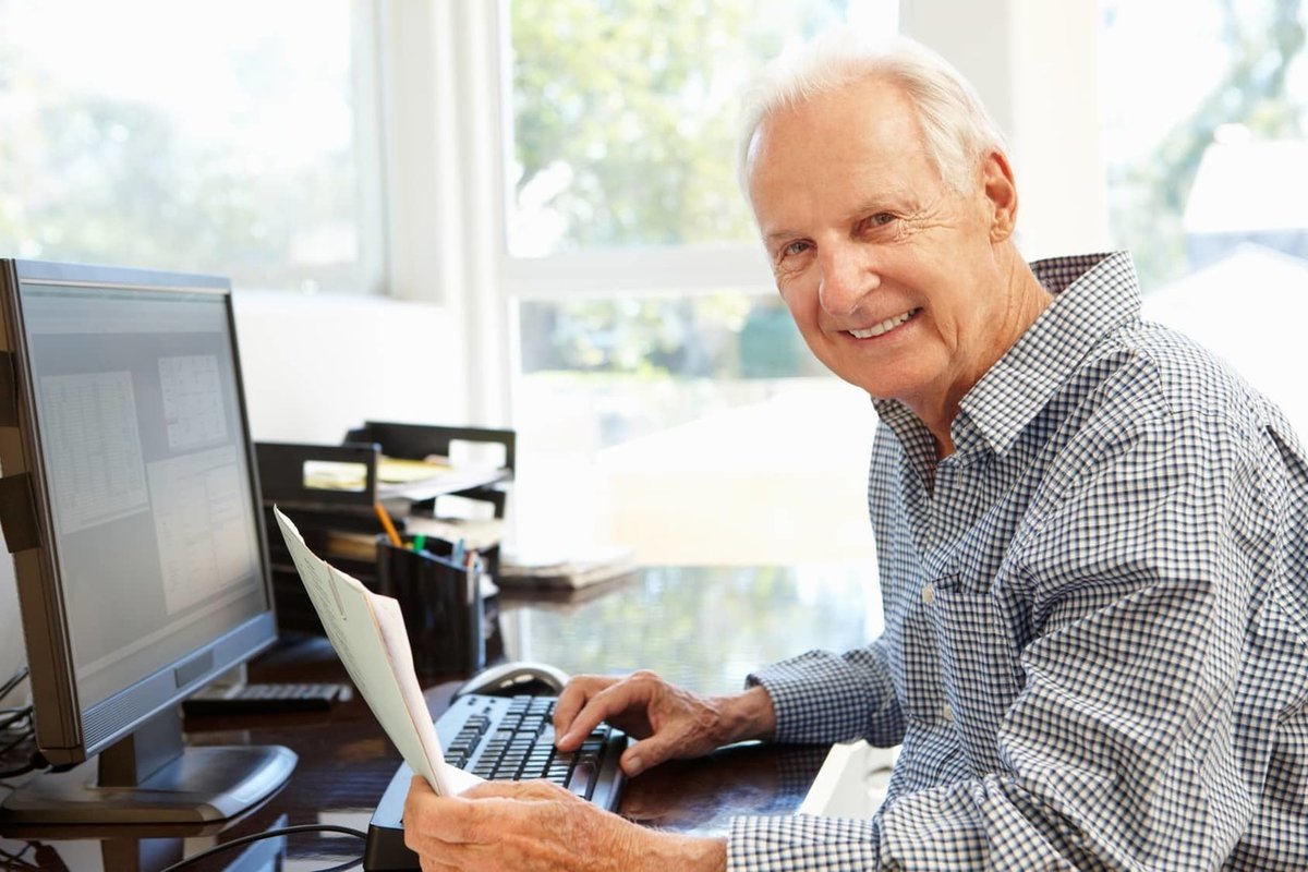 Как работающему пенсионеру получить полную страховую пенсию?