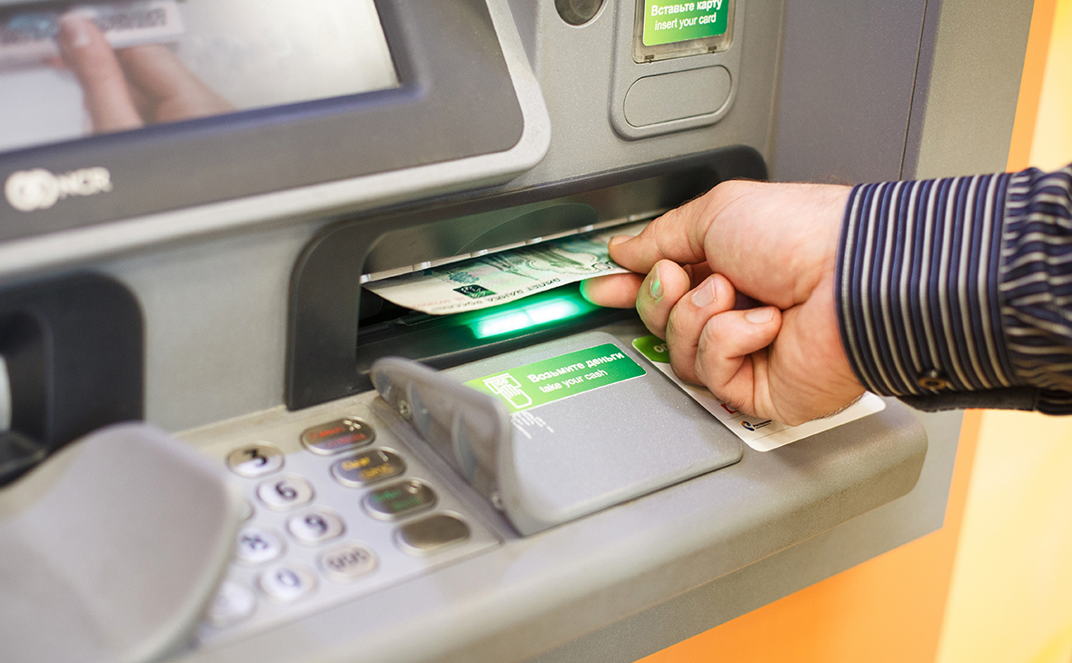 Ошибки при пользовании банкоматом, о которых многие знают, но все равно делают неправильно