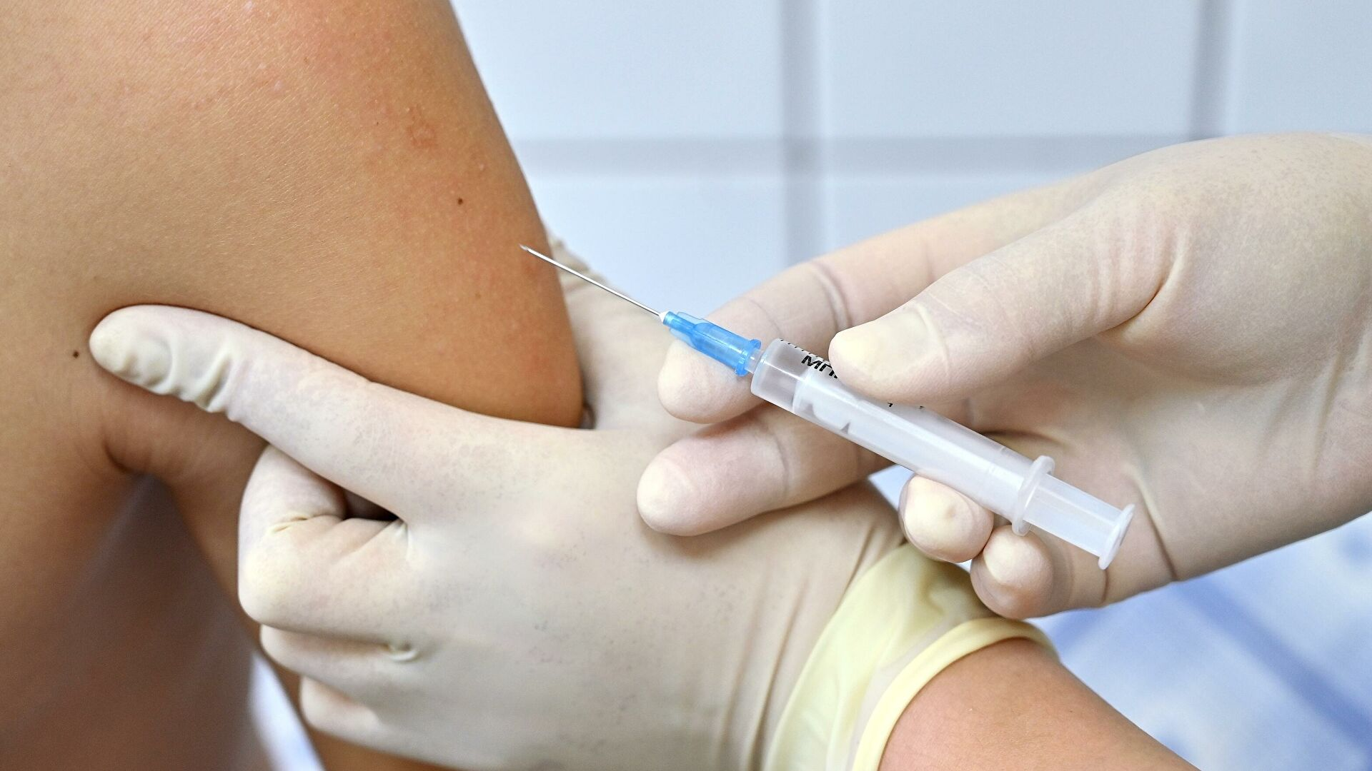 Минздрав предупреждает: что не стоит делать перед вакцинацией