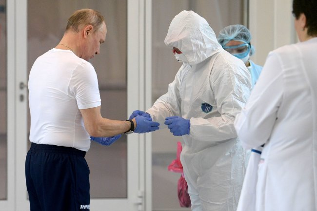 Путин признался, какой вакциной привился от COVID