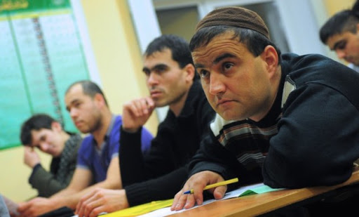 Новые экзамены и сроки тестов для трудовых мигрантов в России