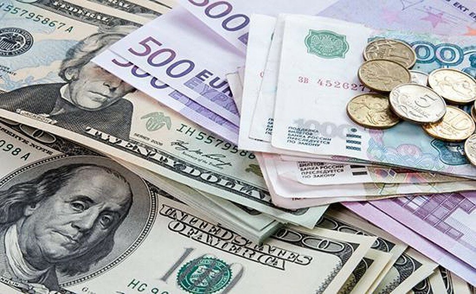 Минфин начал размен долларов и фунтов стерлингов на юани и евро