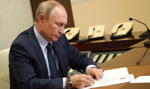 Путин подписал новый закон о вакцинации