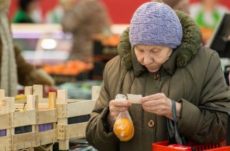 Для пенсионеров ввели ограничения на вход в продуктовые магазины с 1 по 7 ноября включительно